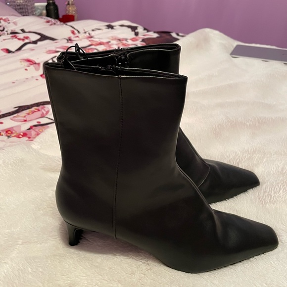 BNWT , Ladies H&M Boots - Picture 2 of 5